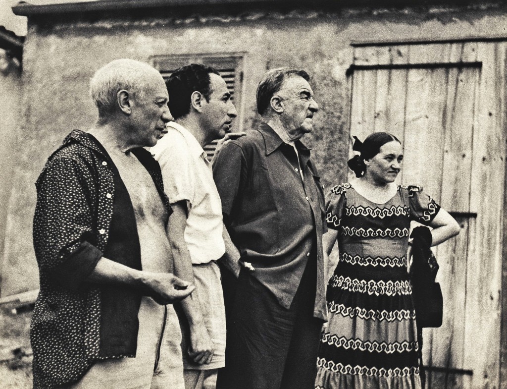 Пабло Пикассо, Фернан Леже (второй справа) и Надежда Ходасевич-Леже